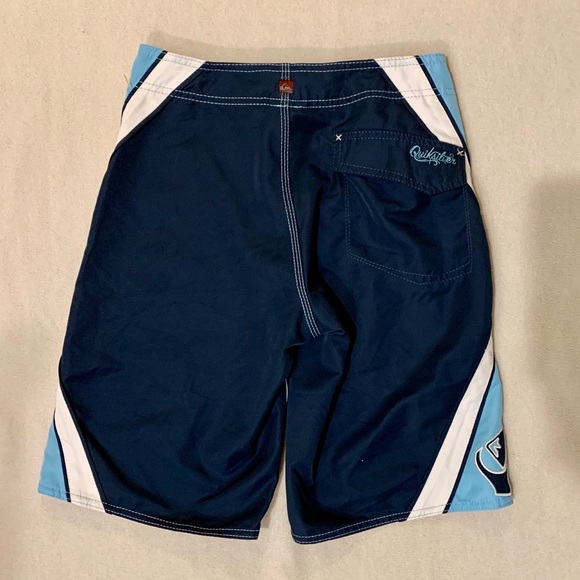 Quicksilver boys board shorts size 26 waist - Picture 2 of 5